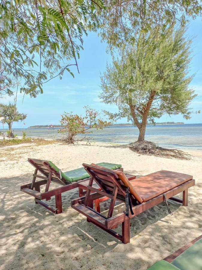 Nusa Indah Bungalows Gili Air Exterior photo